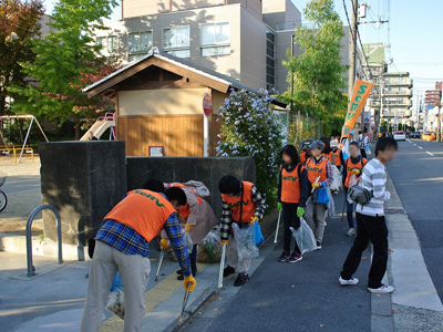 「京都・まち美化大作戦」に参加のサムネイル画像