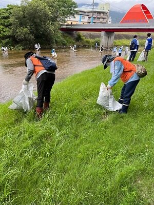 SeRV広島 河川清掃に参加のサムネイル画像